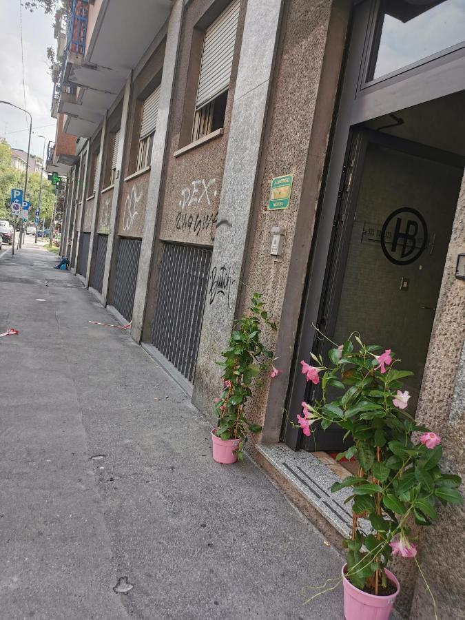 Hotel Bissi ミラノ エクステリア 写真