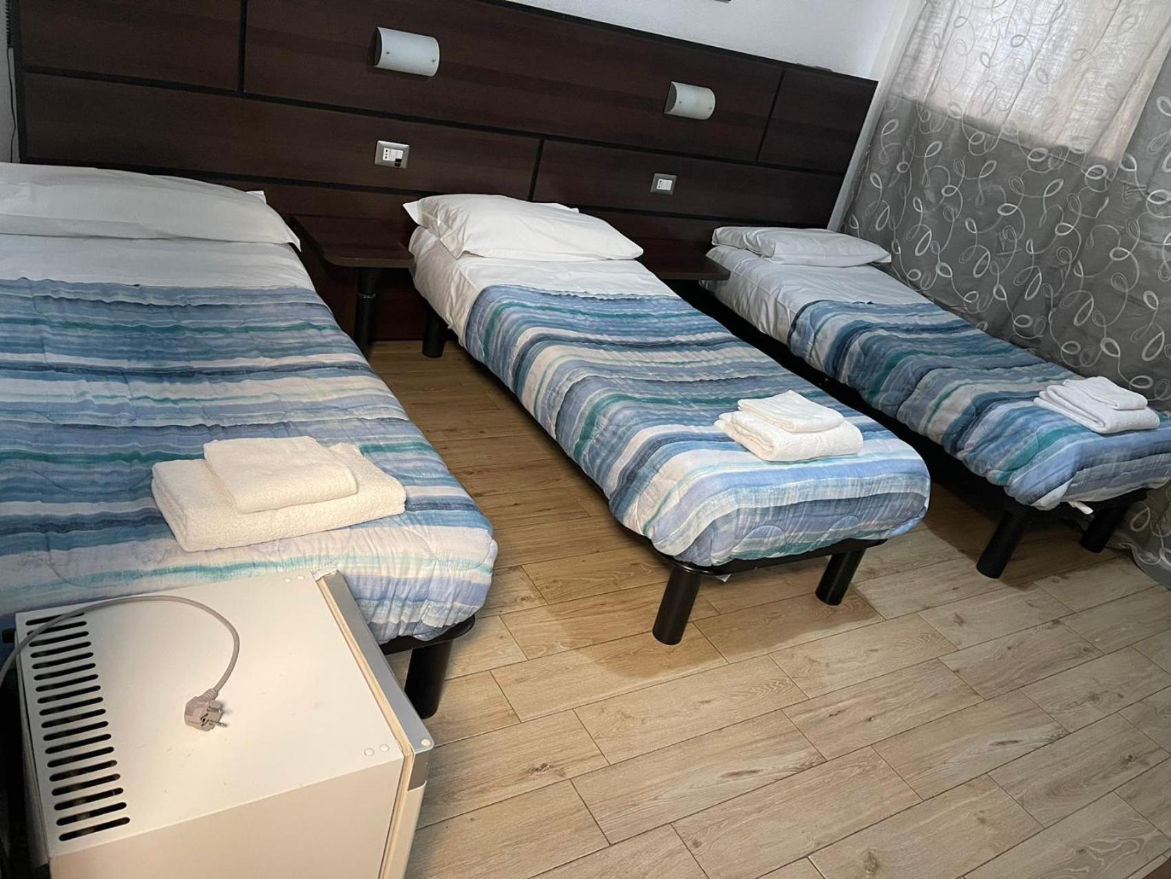 Hotel Bissi ミラノ エクステリア 写真