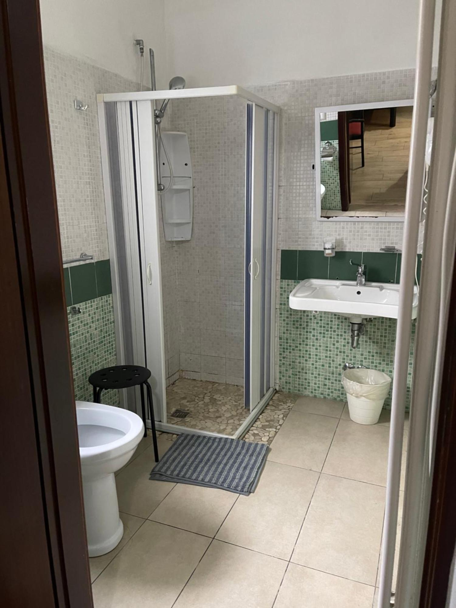 Hotel Bissi ミラノ エクステリア 写真