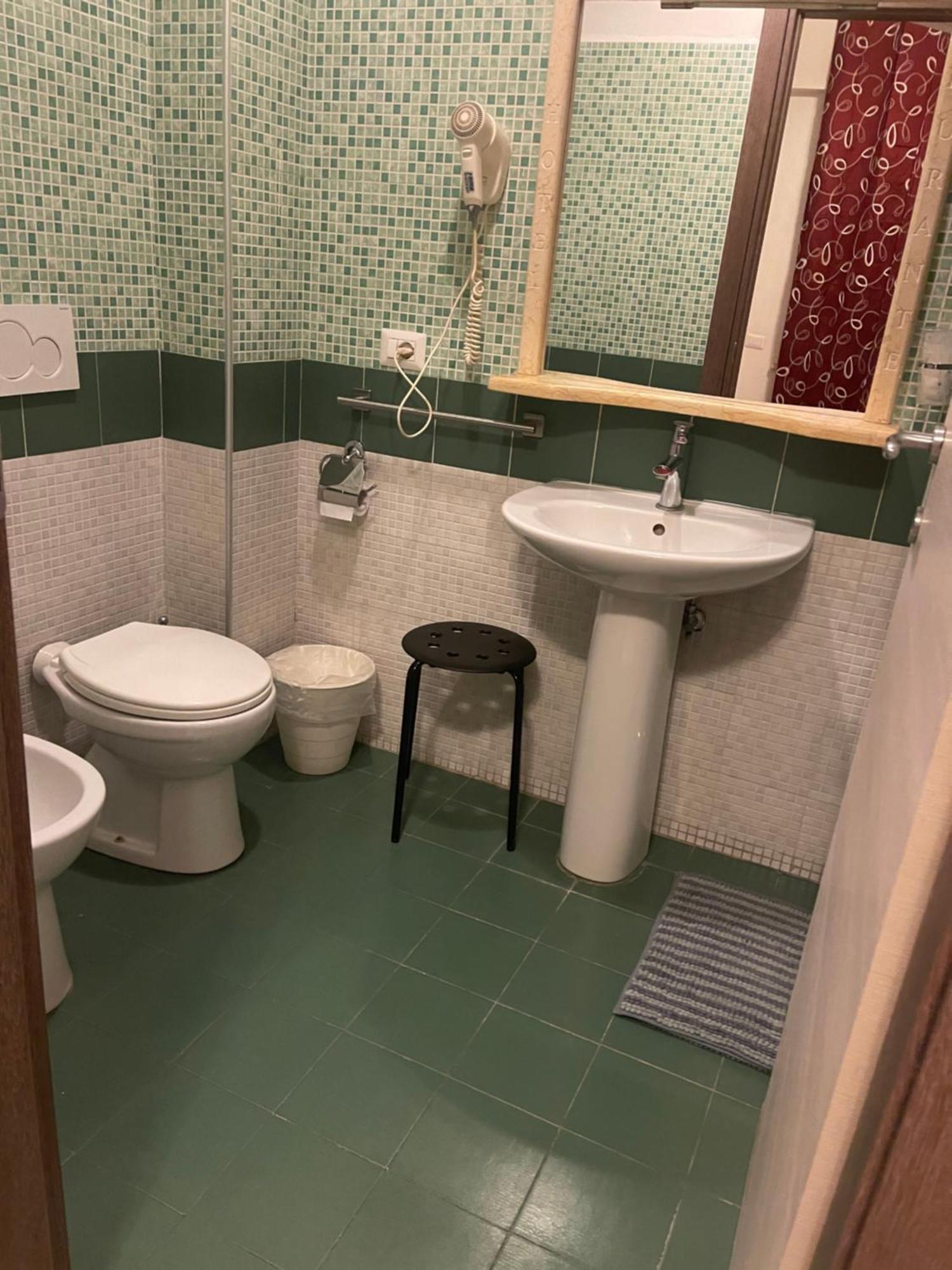 Hotel Bissi ミラノ エクステリア 写真