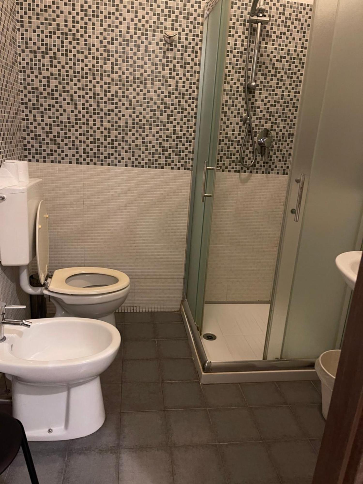 Hotel Bissi ミラノ エクステリア 写真