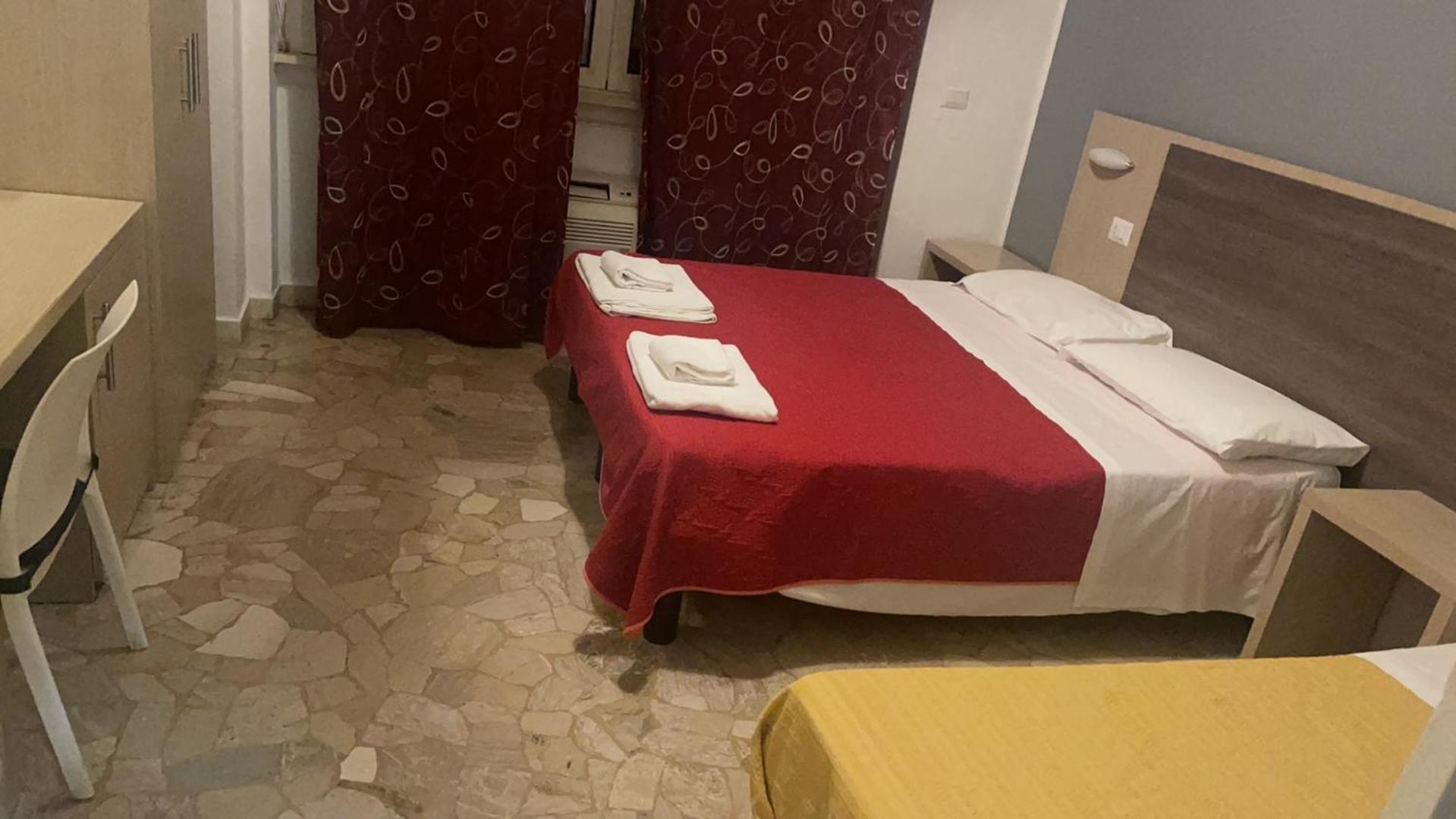 Hotel Bissi ミラノ エクステリア 写真